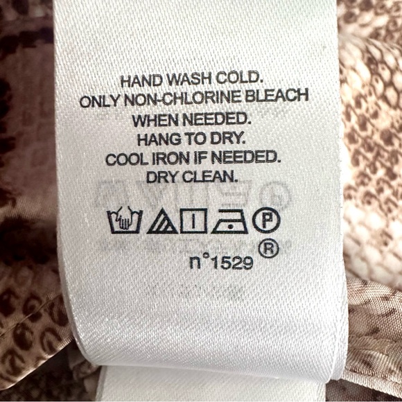 Ralph Lauren Black Label Beige Snakeskin Print Blouse Size Large - Picture 9 of 10